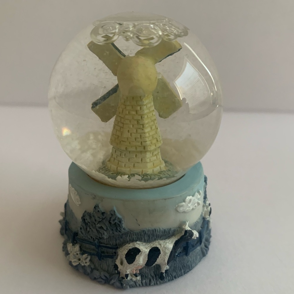 Windmill Snow Globe - Picture 2 of 2